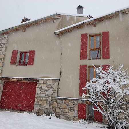 Maison De Montagne Dans Charmant Village Du Capcir Fontrabiouse Exterior foto